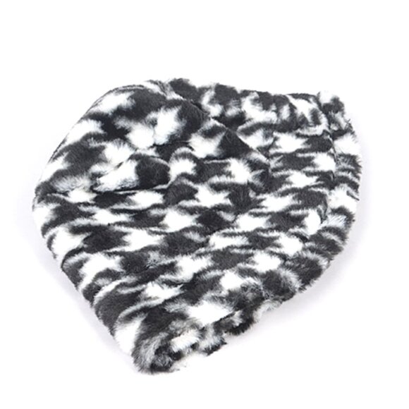 BNWT Houndstooth Print Faux Fur Bucket Hat - Picture 5 of 5